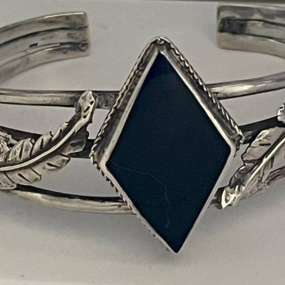 Navajo inspired open cuff black onyx bracelet - Picture 2 of 3